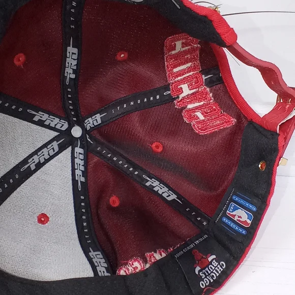 Chicago Bulls Adjustable Faux Leather Bill With NBA Logo Cap - Picture 9 of 10